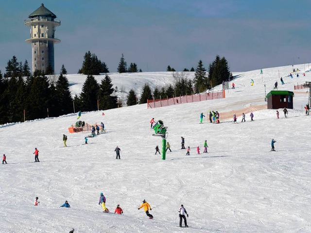 Der Feldberg wird seinem Ruf als Schneeinsel  auch in diesem Skiwinter gerecht.   | Foto: dpa