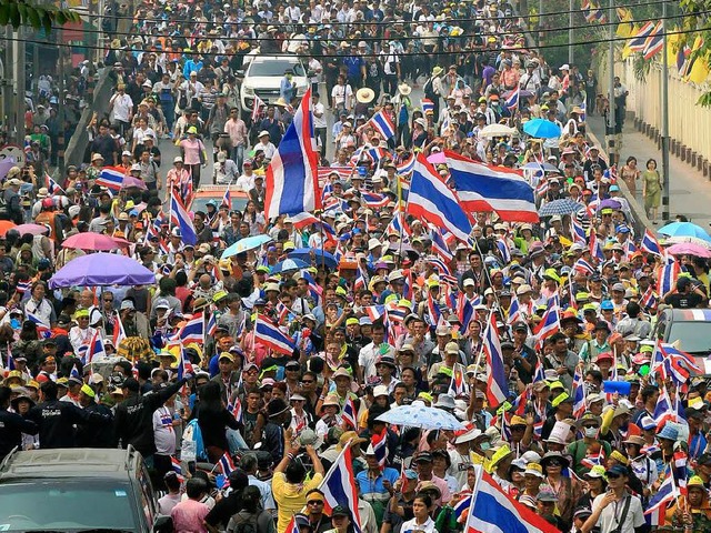 Auch in  Thailand geht es um einen Kampf zwischen  Alt und Neu.  | Foto: dpa