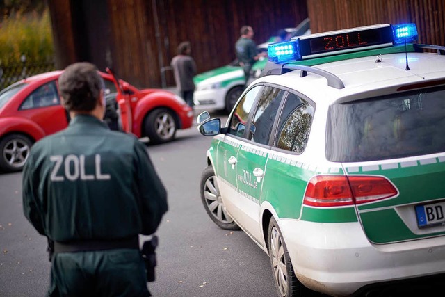 Der Zoll in Weil fand 860.000 Euro, di...nn nach Deutschland schmuggeln wollte.  | Foto: dpa