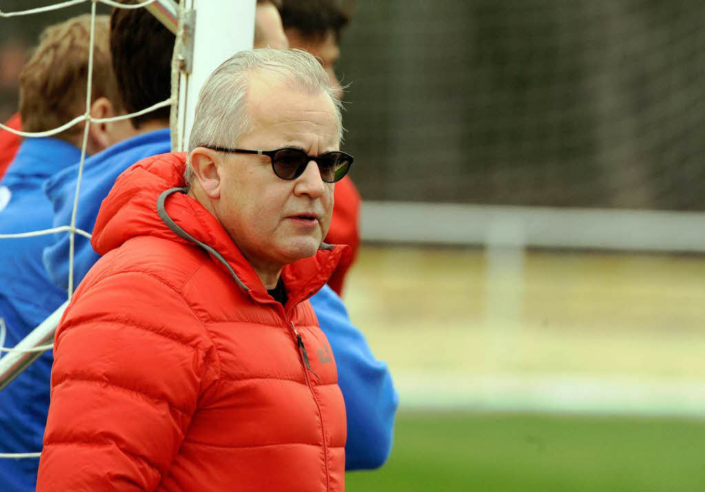 Die Profis des SC Freiburg ben am Freitagmorgen im Trainingslager in Rota, Spanien. Zum Auflockern gibt es einen Strandlauf.