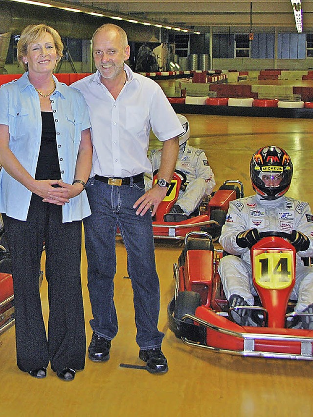 Liane und Herbert Gerteiser betreiben das Kartraceland.   | Foto: Sedlak