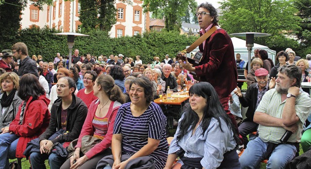 Nicht nur die Open-Air Konzerte im Sch...gebiet des Folktreff zeigen nach oben.  | Foto: Martha Weishaar