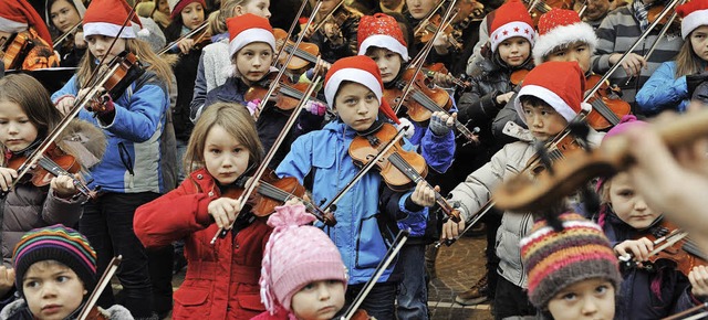 In Aktion fr die &#8222;Aktion Weihna...Oberlin-Musikschule beim Musizieren.    | Foto: eggstein