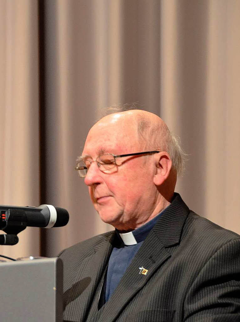Gruwort von Helmut Engler; der Pfarrer in Ruhe vertrat die Kirchen beim Neujahrsempfang.