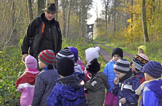 Jger Benjamin Jlich  fhrte die Kind...der aus Kippenheimweiler in den Wald.   | Foto: Privat