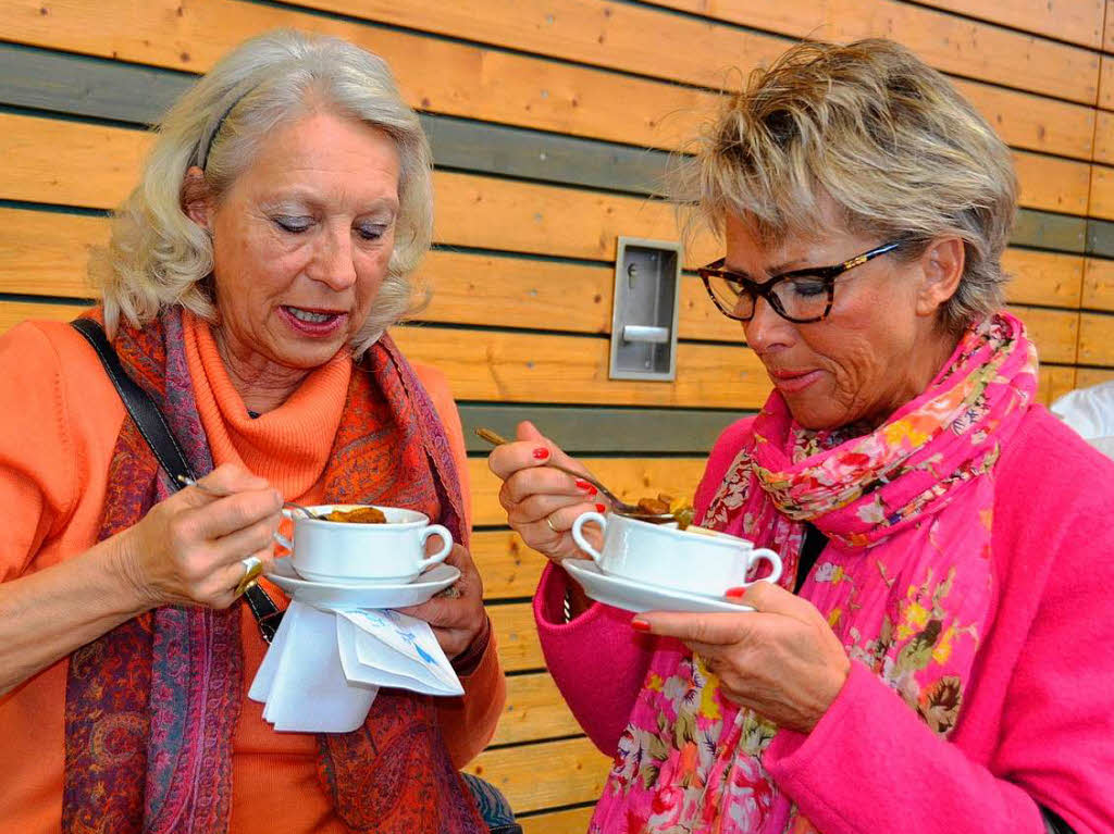 Nach dem offiziellen Teil gab es Suppe fr Gste.