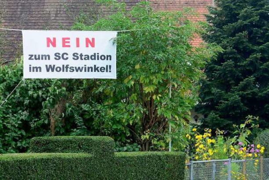 Protest gegen das geplante SC-Stadion im Wolfswinkel (Foto: Ingo Schneider) Protest gegen das geplante SC-Stadion im Wolfswinkel (Foto: Ingo Schneider)