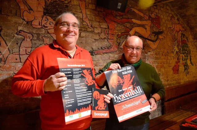 Die Hexenzunft setzt auf den neuen &qu...d Zunftmeister Uwe Schreiner (rechts).  | Foto: Ralf Burgmaier