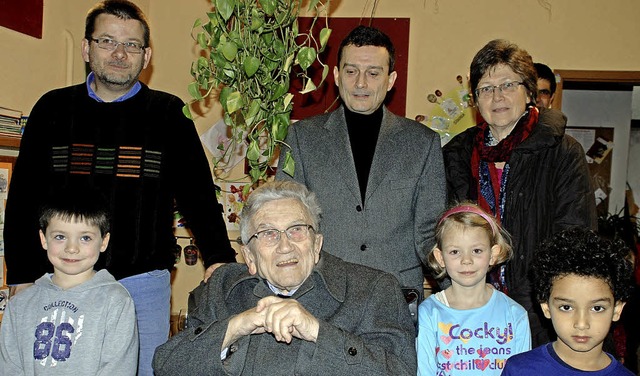 Generationentreff im Kindergarten: Aug... Noah und Marie, alle fnf Jahre alt.   | Foto: ges