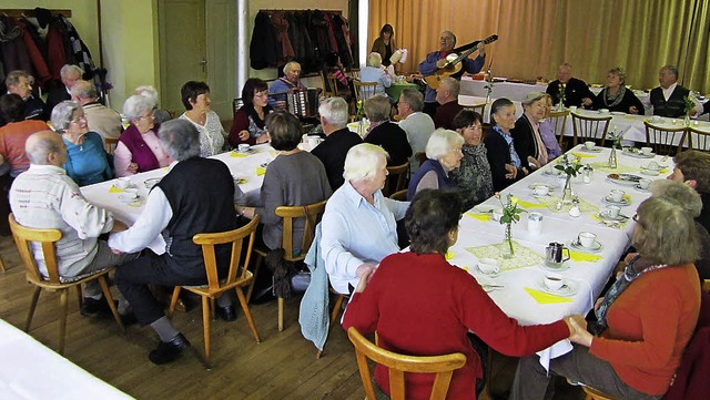 Groen Spa bereiteten den Senioren die singenden Winzer vom Kaiserstuhl.  | Foto: Reiner Merz