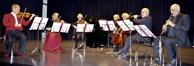 Das Ensemble &#8222;Con Moto&#8220; de...renorchesters sorgte fr Unterhaltung.  | Foto: Jrg Schimanski