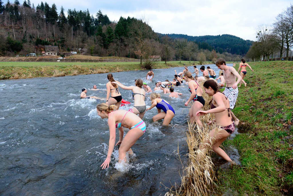 2. Dreisam-Anbaden fr Weltfrieden und Naturschutz