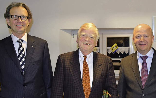 Landesvorsitzender  Michel Theurer (re...lauss fr langjhrige Mitgliedschaft.   | Foto: karen christeleit