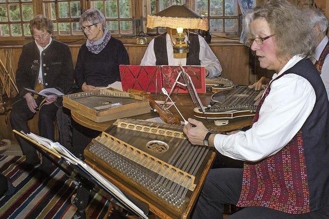 Volkstmliches in der Stube