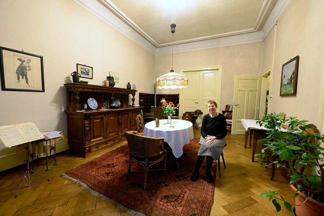 Marianne Eucken  im Esszimmer  ihrer Familie.   | Foto: Ingo Schneider
