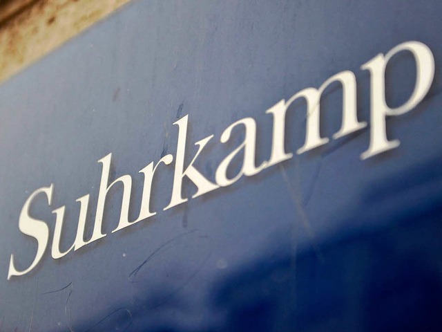 Der Suhrkamp Verlag soll in eine Aktiengesellschaft umgewandelt werden.  | Foto: dpa