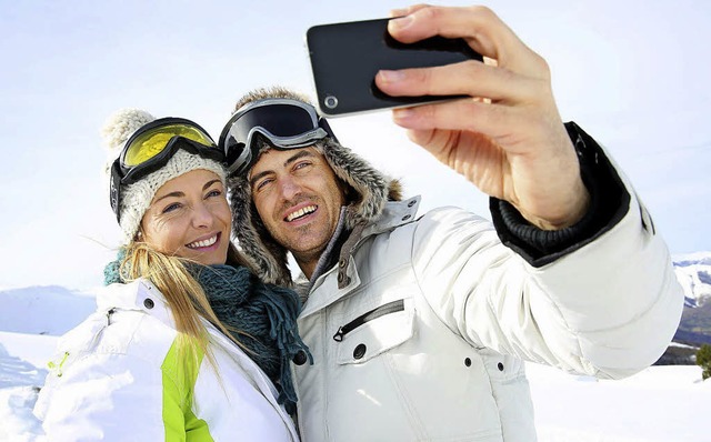 Allgegenwrtig:  Smartphone auch im Schnee    | Foto: goodluz (Fotolia.com)