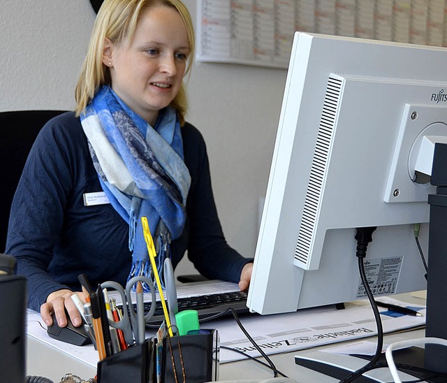 Dana Burkhardt studiert an der Dualen ...chwuchs wirbt die Verwaltung gezielt.   | Foto: Sabine Ehrentreich