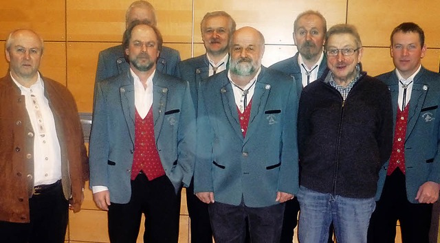 Der neue Vorstand mit Dirigent (vorne ...chulze, Rudolf Memer und  Uli Dreher   | Foto: wolfgang grether