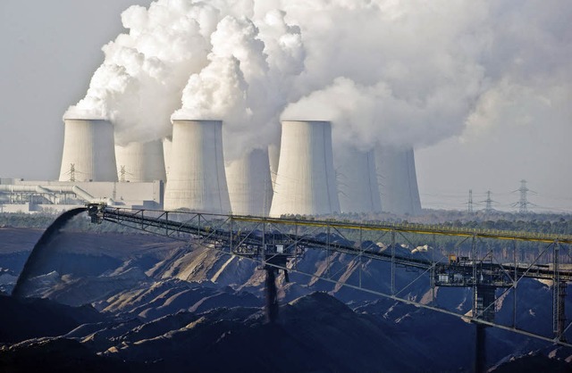 Der Boom der Kohle lsst die deutschen...hen Braunkohlekraftwerks Jnschwalde.   | Foto: dpa