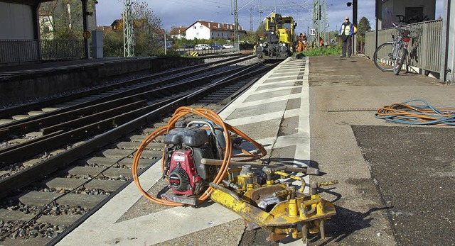 Arbeiten an der Bahnstrecke &#8211; f...auf Jahre zum gewohnten Bild gehren.   | Foto: Lauber