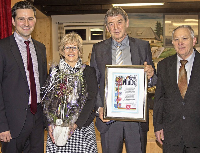 Im Rahmen der Brgerversammlung in Bre...ris und Brgermeister Tobias Gantert.   | Foto: Wilfried Dieckmann