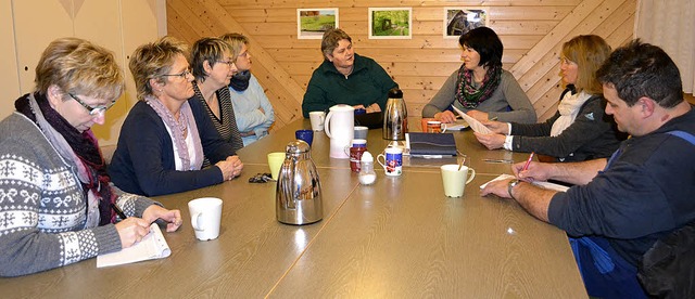 Diskutiert wird in Frhnd das Projekt ...Besprechung erster konkreter Schritte.  | Foto: Paul Berger