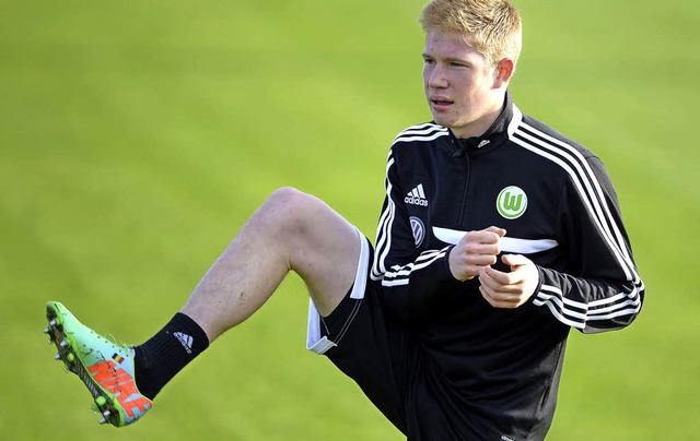 Hoch das Bein: Kevin de Bruyne hat mit dem VfL Wolfsburg Groes vor.  | Foto: dpa