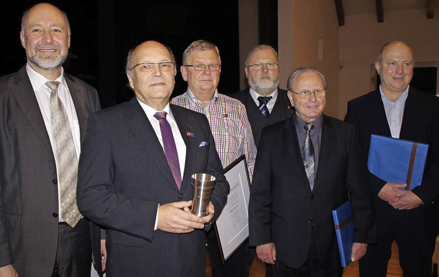 Beim Neujahrsempfang in Endingen ehrte...yer und Hilger Reinacher (von links).   | Foto: Ilona Hge