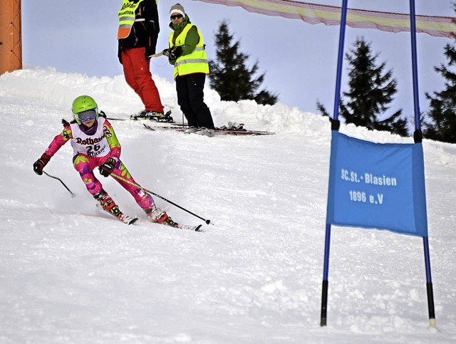 Ran ans Tor: Die jungen Skirennlufer fuhren rasant.   | Foto: junkel