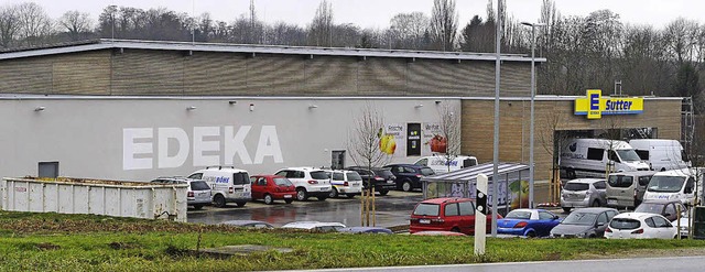 Der neue Sutter-Markt in Ballrechten-Dottingen setzt architektonische Akzente.  | Foto: mps