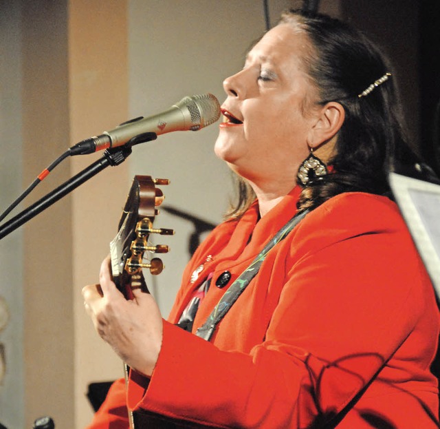 Kathy Kelly begeisterte die Zuhrer al...220; in der Stadtkirche in Sthlingen.  | Foto: Selina Rombach