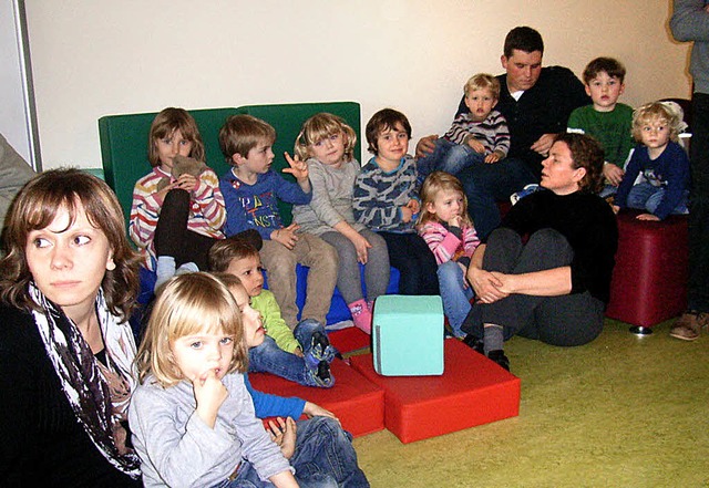 Fr insgesamt 40 Kinder ist die Kita &...altenbach-Holzmann (vorne von links).   | Foto: Johanna Hgg