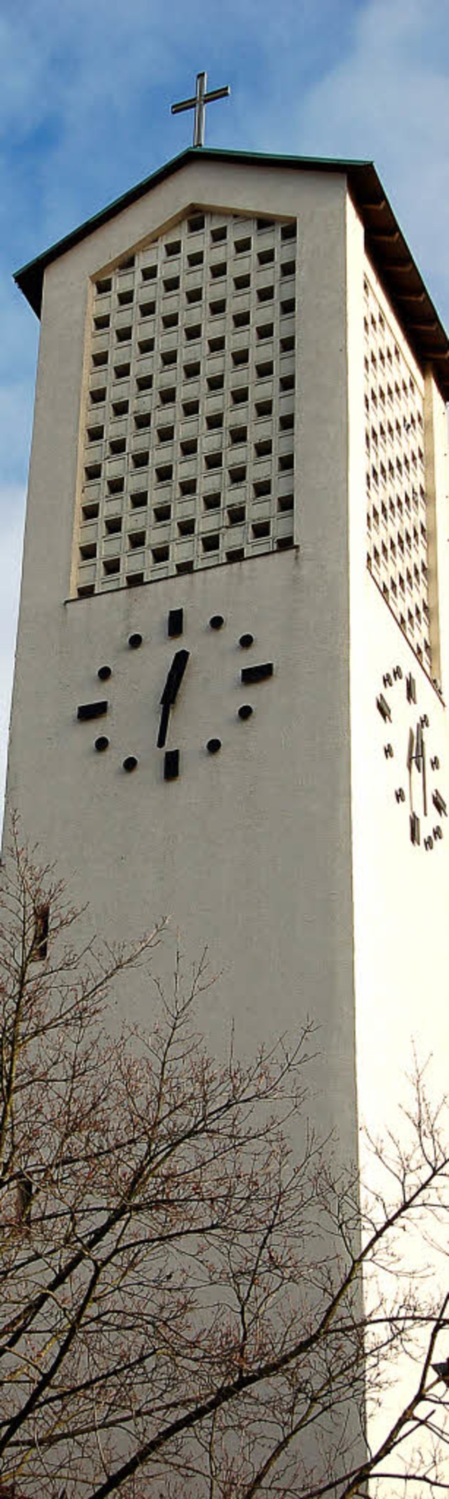 ber den eigenen Kirchturm hinaus mssen die Glubigen bald schauen.  | Foto: Andrea Steinhart