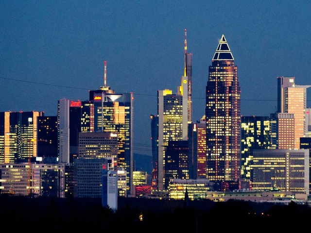 Sofort zu erkennen: Die Skyline von Frankfurt am Main  | Foto: dpa