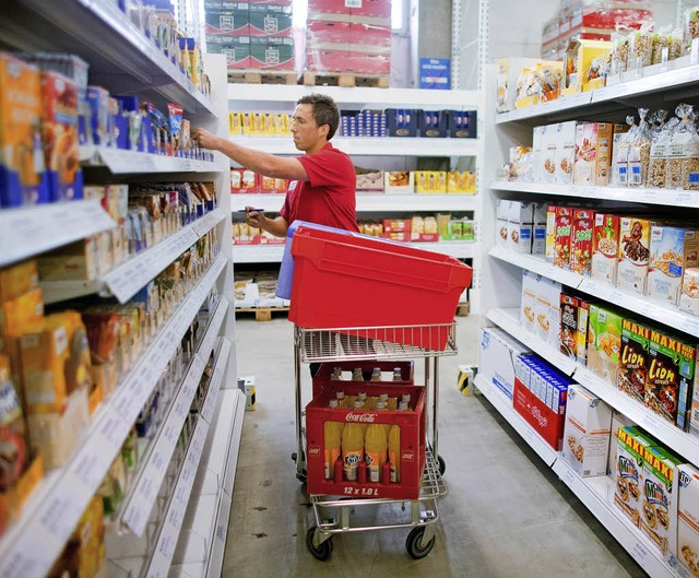 Die Warenwirtschaft im Supermarkt ist vielfltig.   | Foto: rolf vennenbernd