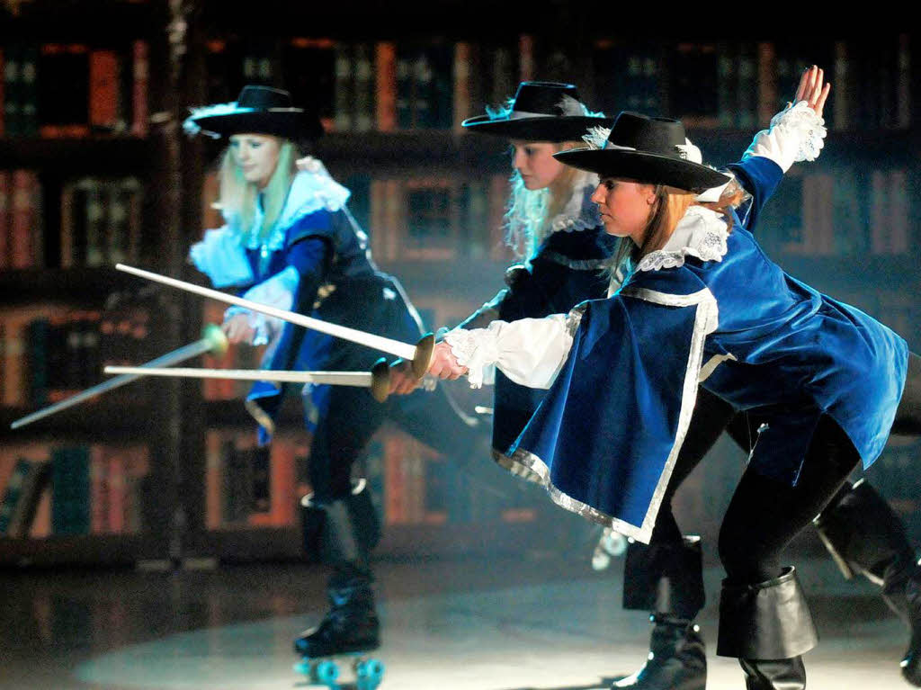 Begeisternde Szenen der Rollschuhluferinnen in der Lahrer Gromarkthalle