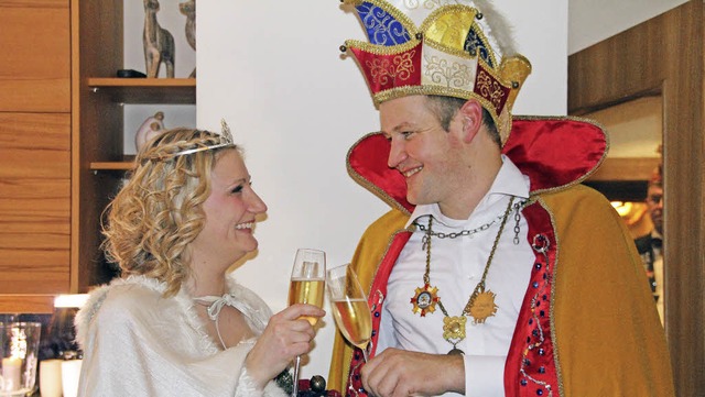 Auf eine tolle Fasnet stieen am Samst...ie und Seine Tollitt Prinz Matthias.   | Foto: Sabine Model