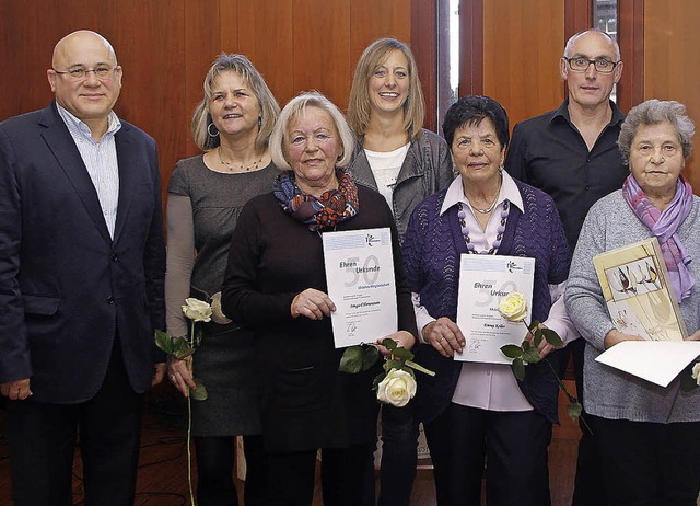 Geehrte Mitglieder: (von links) Walter...hirt, Antonie Hechinger, Gerda Hfele   | Foto: Heidi Fssel