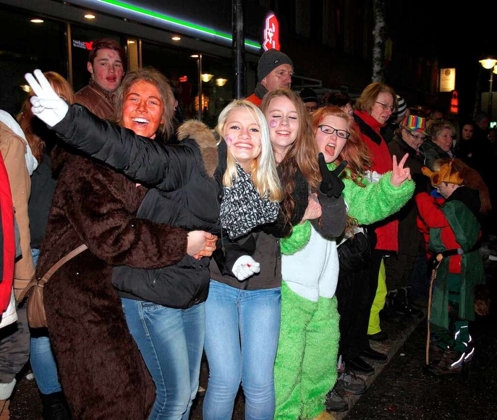 Groes Narrentreffen in Neustadt mit 113 Znften und Gruppen