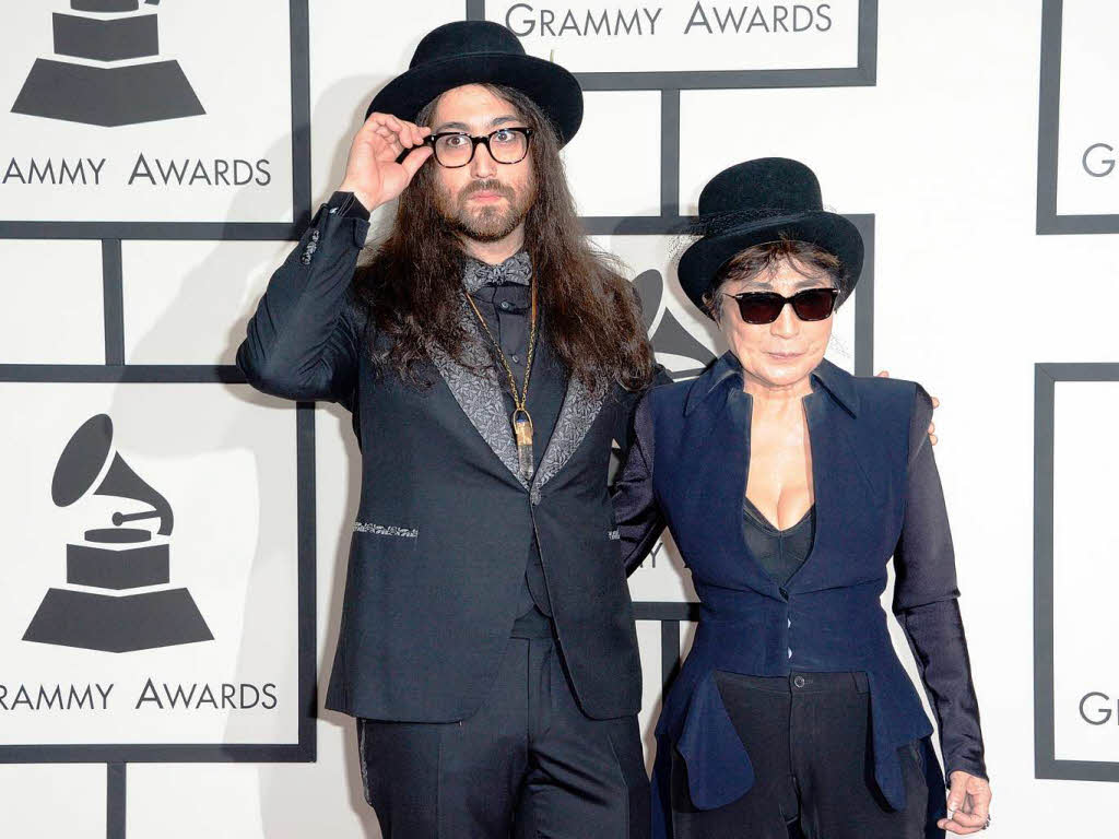 Yoko Ono mit ihrem Sohn Sean Lennon.