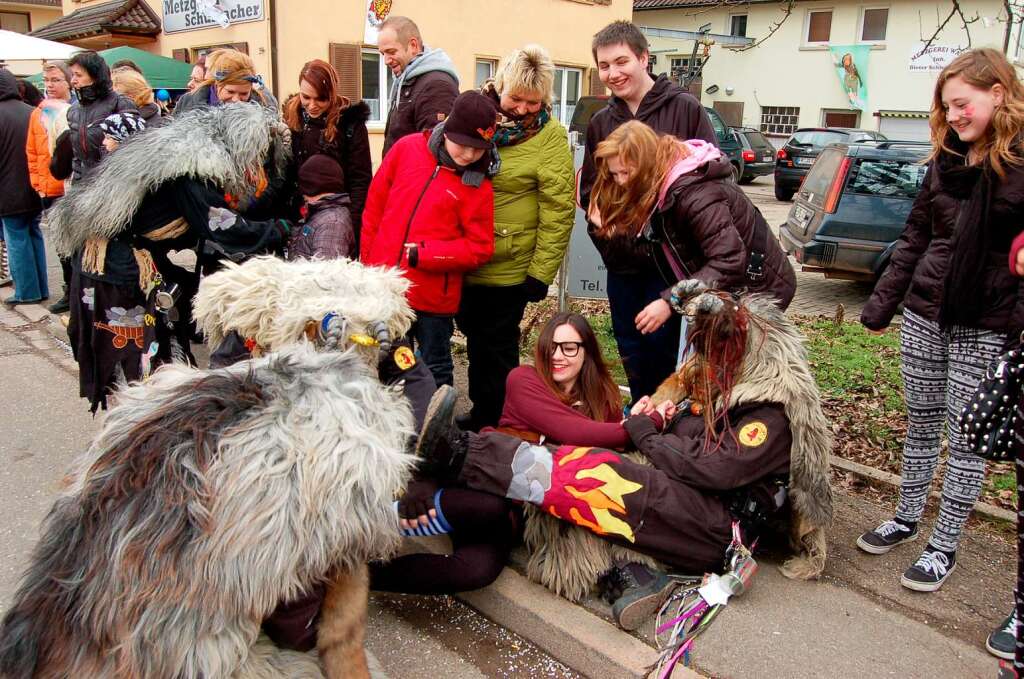 Beim Jubiläumsumzug der Freiämter Wurzelgeister herrschte beste Stimmung. Beim Jubiläumsumzug der Freiämter Wurzelgeister herrschte beste Stimmung.