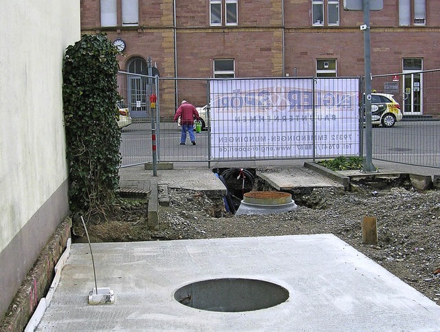 Toilettenbaustelle am Postgebude: Bleibt&#39;s dabei?  | Foto: Sylvia-Karina Jahn