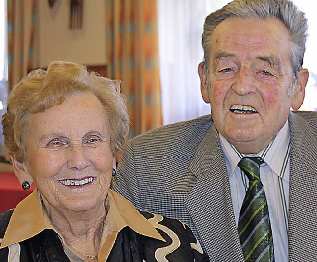 Seit 60 Jahren sind Heinrich und Ursel... sie ihre Diamantene Hochzeit begehen.  | Foto: Privat