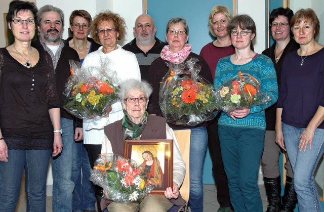 Der Kirchenchor Niederhof/Hnner whlt... Trndle und Beisitzerin Ilse Keller.   | Foto: Brigitte Chymo