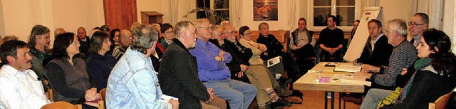 26 Teilnehmer des Treffens in Istein e...erein zum Erhalt des Bonhoefferhauses.  | Foto: cre