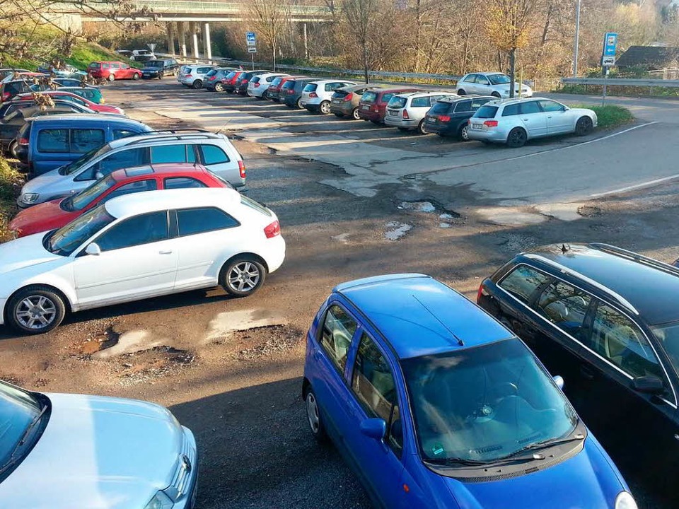 Tatort  Pendlerparkplatz: Bei Riegel t...n Neonazi aus der Ortenau aufeinander.  | Foto: Martin Wendel
