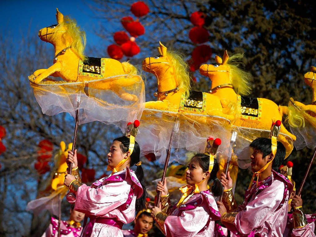 Jahr des Pferdes: China, Japan, Korea und Vietnam feiern Neujahr.