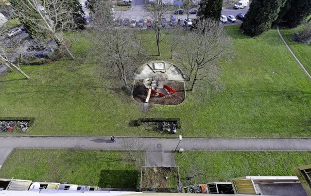 Zwischen dem Wohnblock Auggener Weg 2-... Planung ein Parkplatz vorgesehen ist.  | Foto: Ingo Schneider