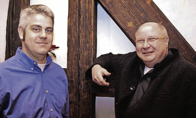 Neuer und alter Vorsitzender: Sven Metzger (links) und Bernard Passmann  | Foto: Sandra Decoux-Kone